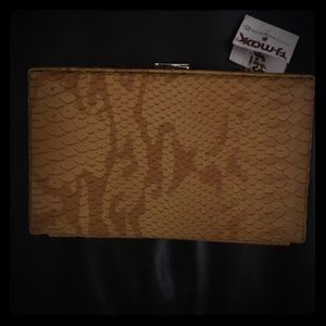 NWT leather clutch, excellent condition